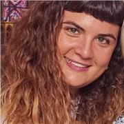 Laureata in Traduzione specialistica, impartisco lezioni di inglese, francese, italiano e letteratura italiana, matematica